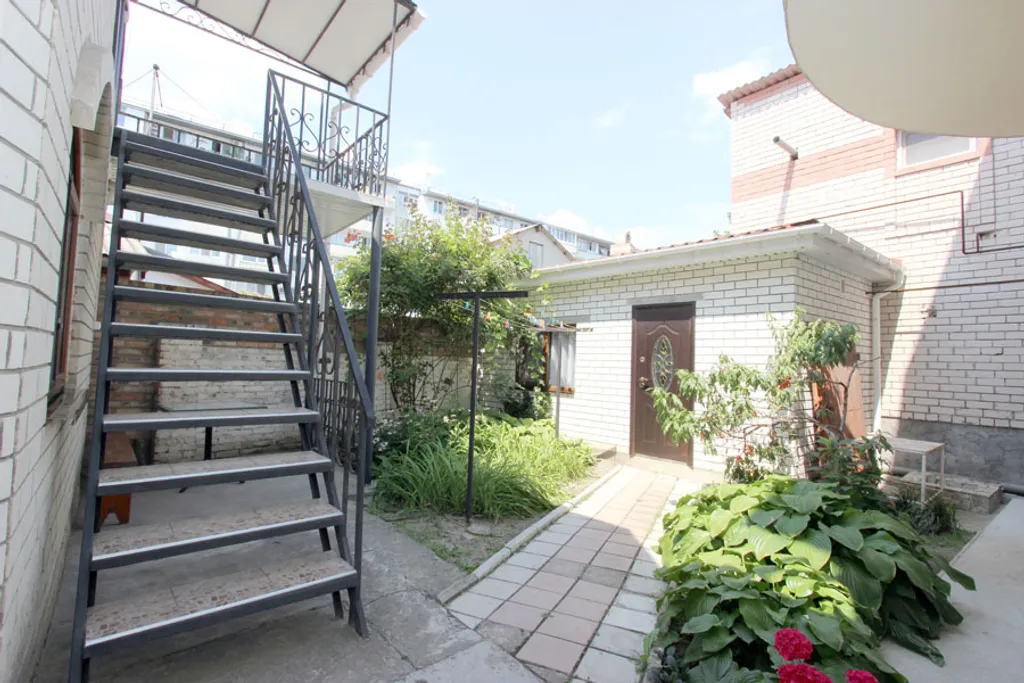 3-комнатный дом в спальном районе Феодосии