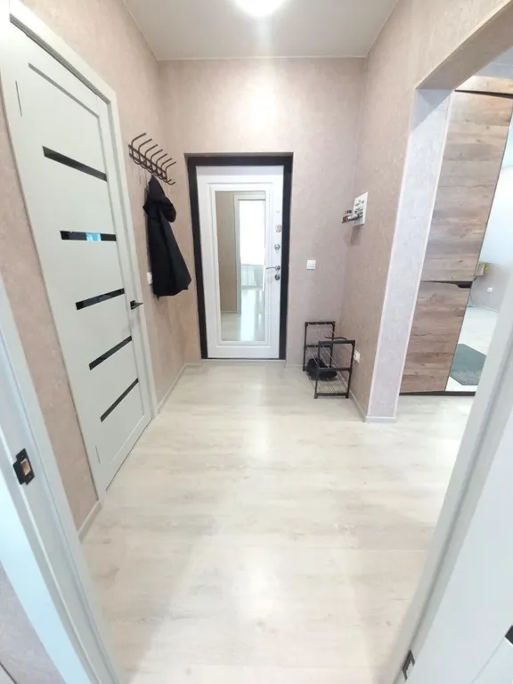 Просторная квартиpa в новостройке ЖК "Аралия"