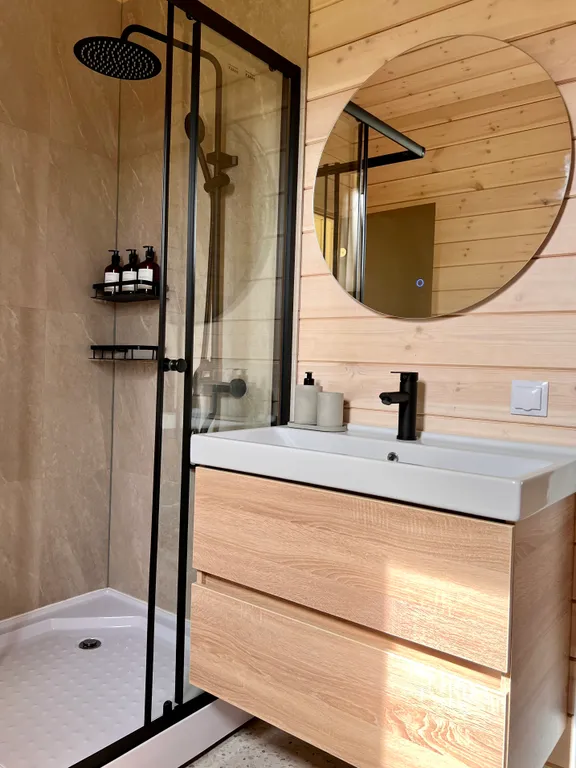 Побег из города, дом с сауной и камином