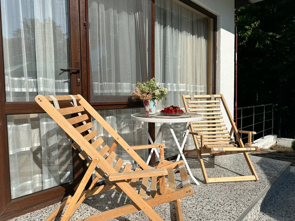 Большая вилла с песчанным пляжем