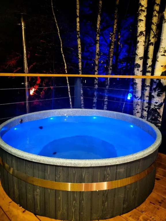 Уютный 3-к А-фрейм у реки с большой террасой и купелью