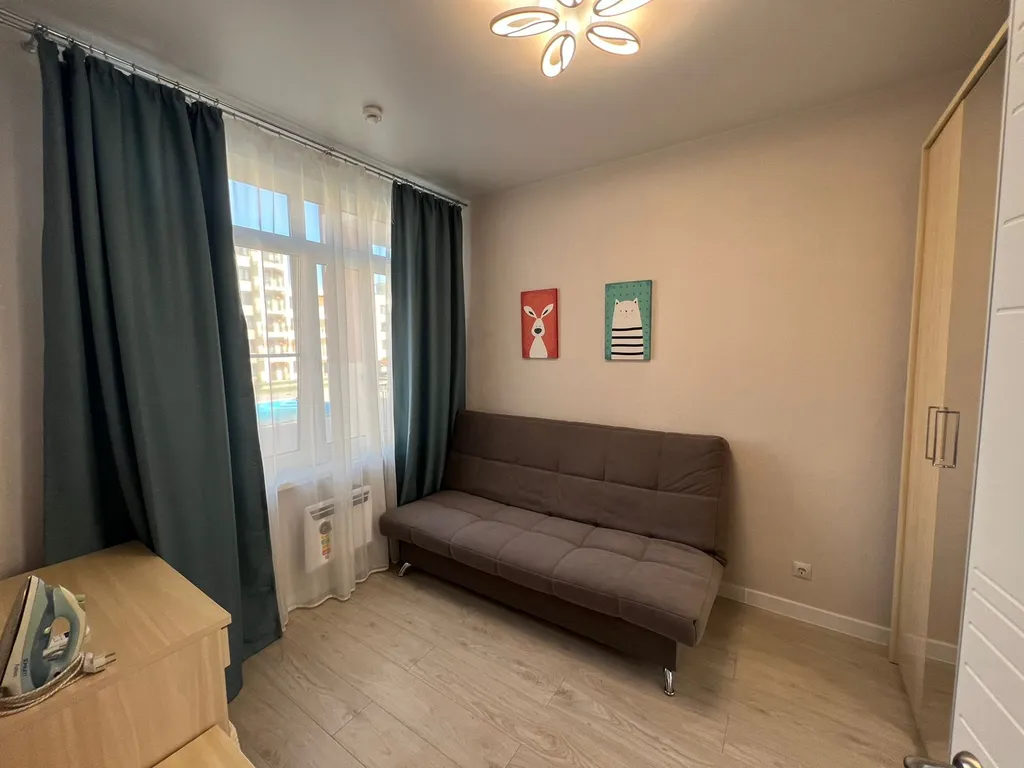 341 Евротри 2 сан. узлами на 6 человек с бассейнами