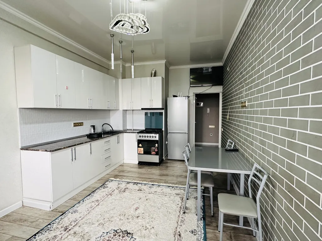 Апартамент в центре города с видом на город на 13 м этаже