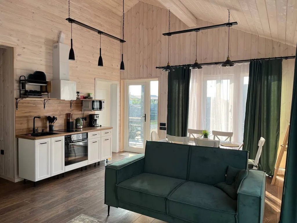 Коттедж Загородный дом у воды — Лопотово