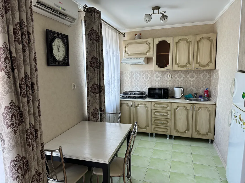 Квартира Квартира Просторная студия у моря — Сухум