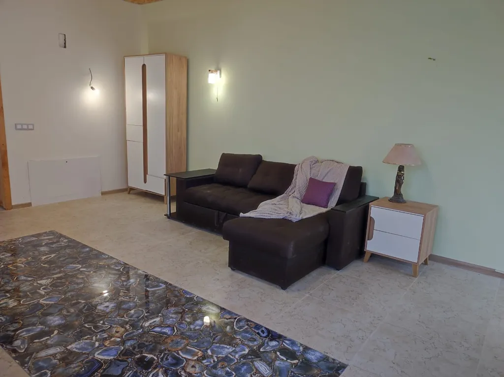 8-комнатный Дом