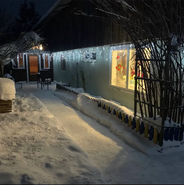 Уютный деревенский домик с русской баней возле берега озера