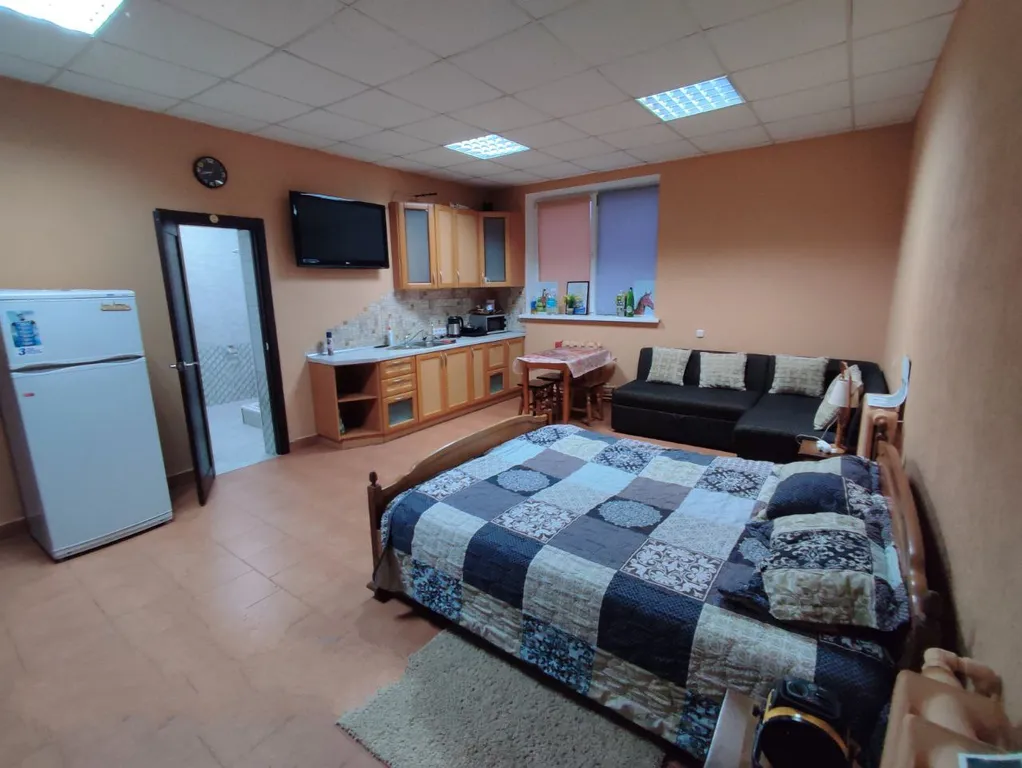 Домик в городе, без соседей