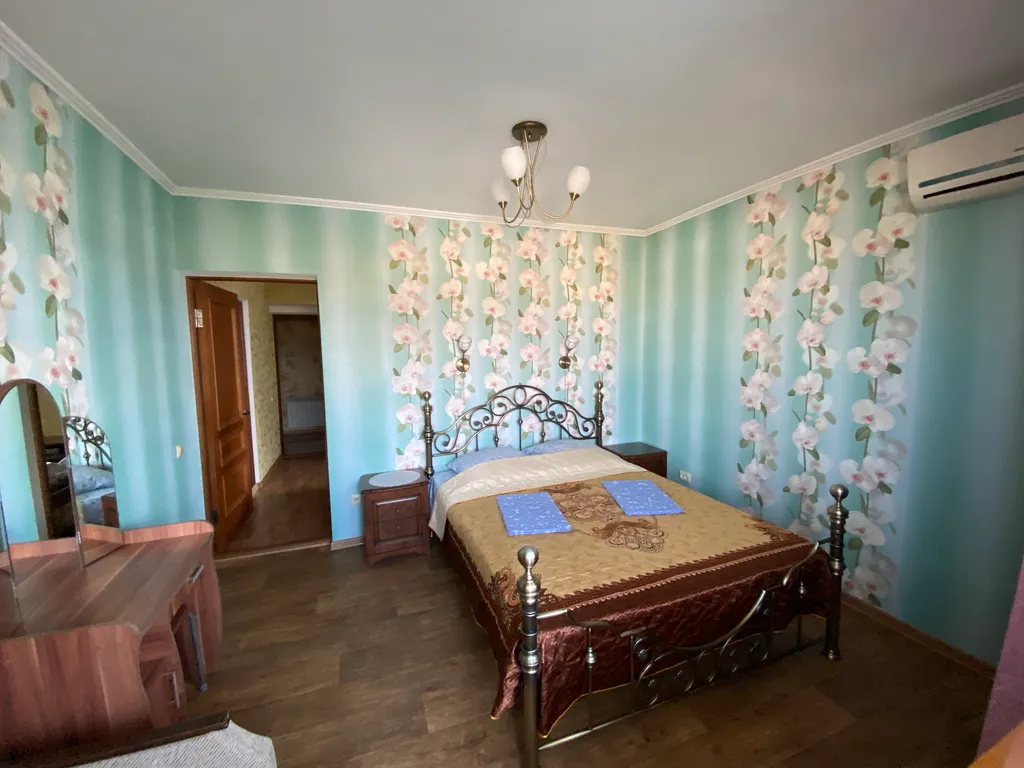 Нестандартная квартира терраса вид на горы недалеко от моря