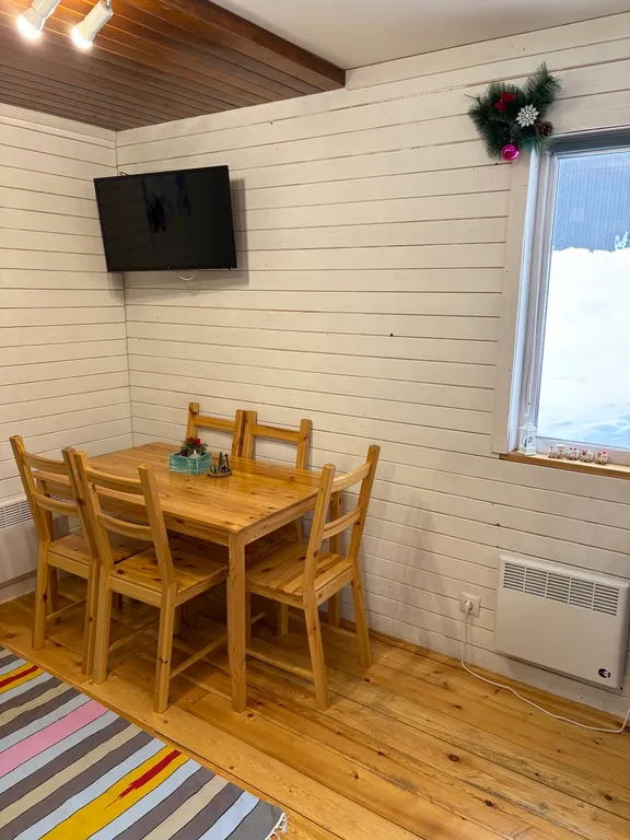 Коттедж Дом для отдыха с террасой и с двумя спальнями — Шерегеш