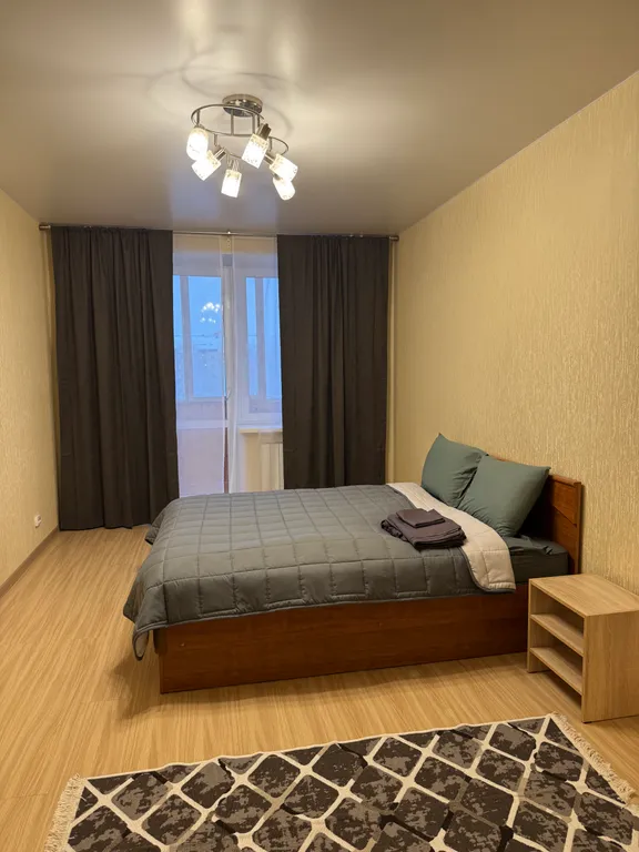 Большая евро-двухкомнатная квартира в самом центре у ТЦ Титан Арена.