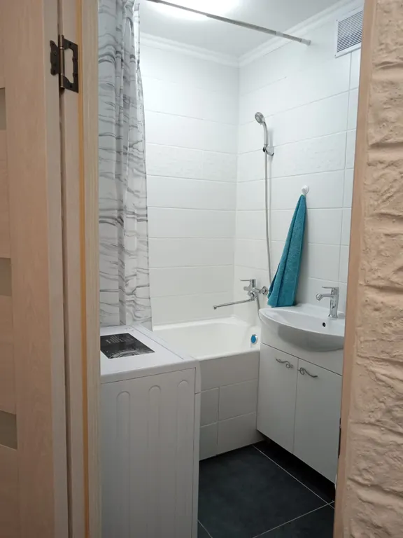 Квартира Просторная и уютная угловая квартира с видом на аллею — Пересвет