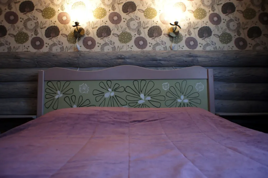 Уютный дом с камином на байкале