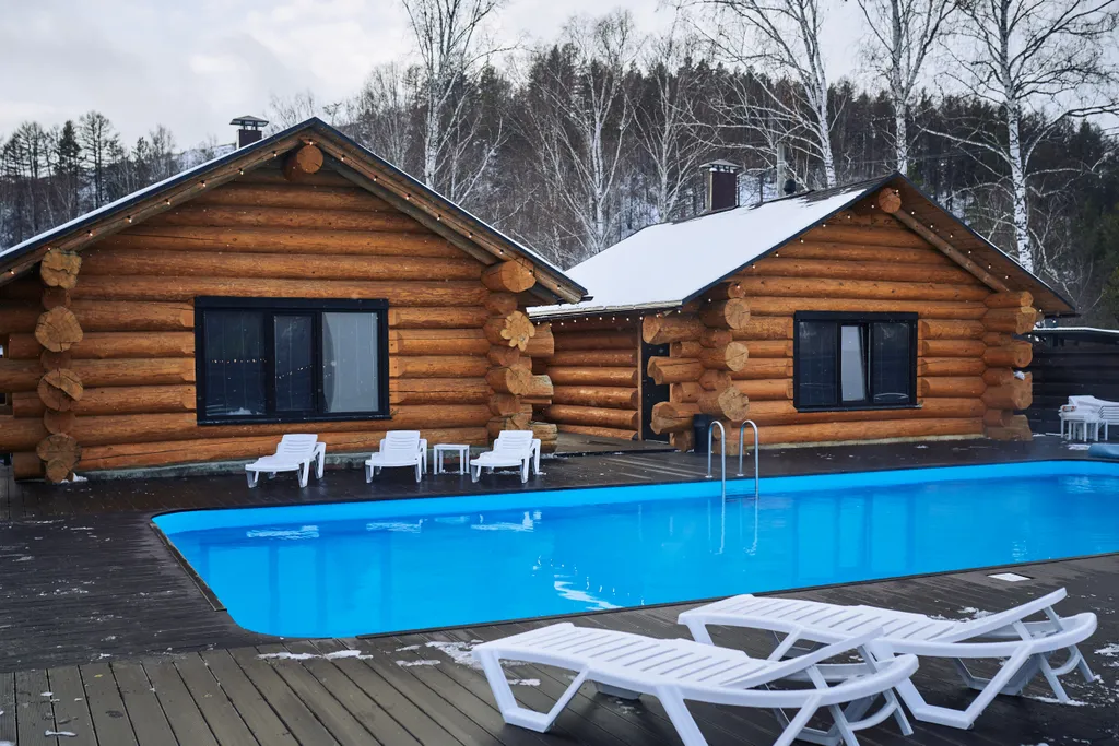 Малый коттедж с бассейном