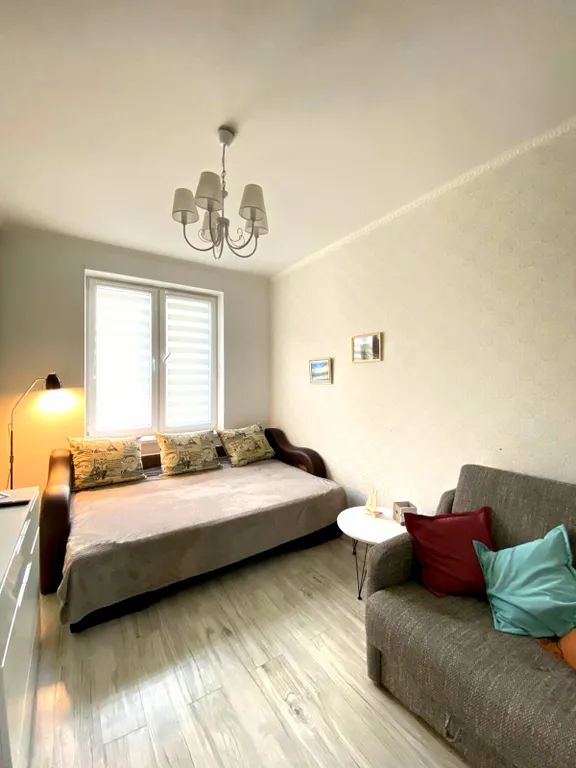 Каждому гостю подарок