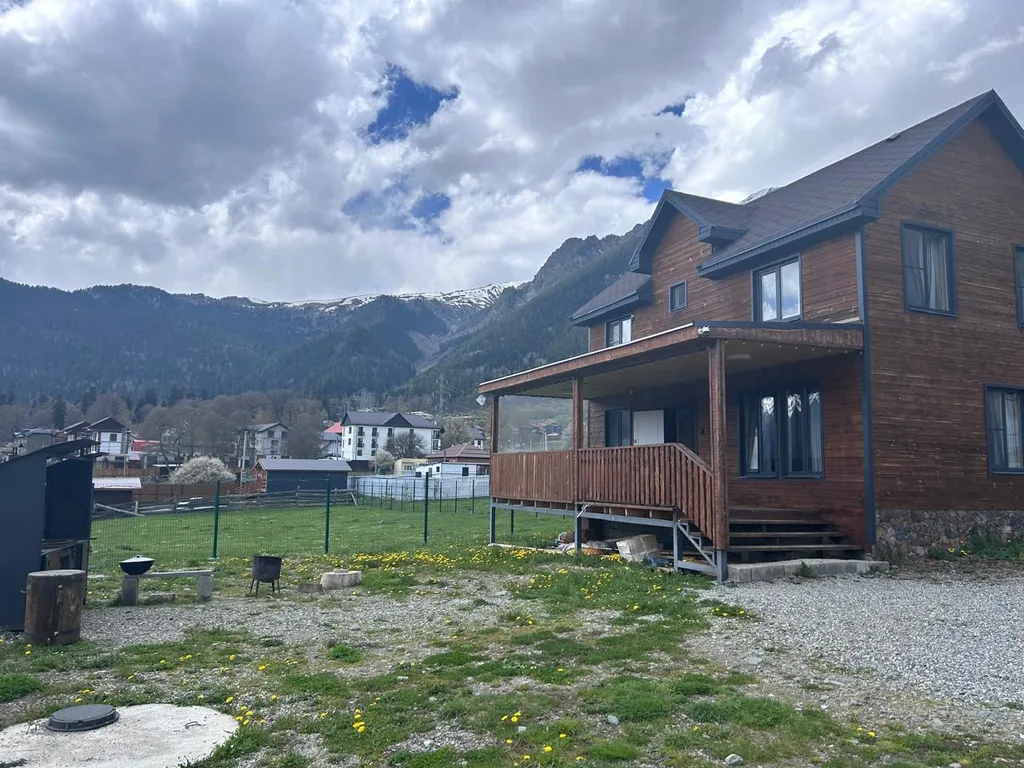 Коттедж с видом на горы