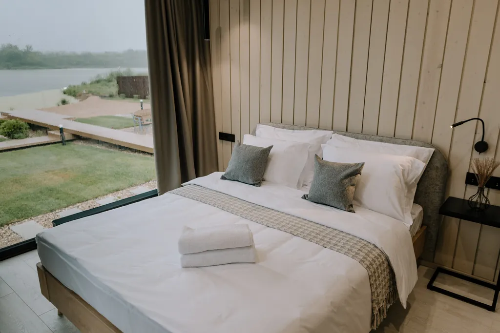 Коттедж Дом у Озера с панорамным видом, баней и чаном — Осташёво