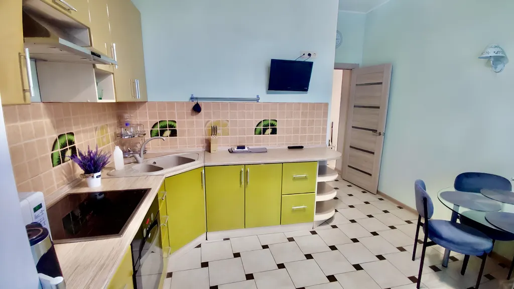 В тишине, и в людях