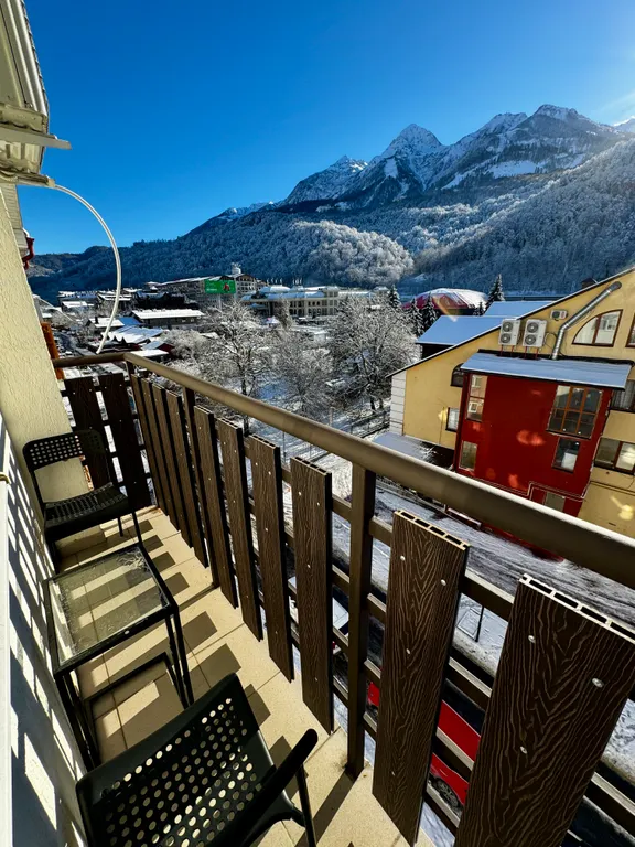 Однокомнатная квартира в центре с видом на горы