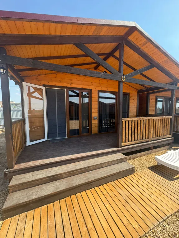 Гостевой комплекс Голден Хаус на первой береговой линии