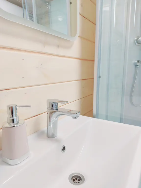 Дом с розовым чаном