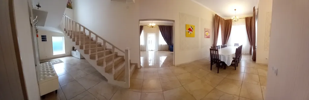 Шикарный дом рядом с парком