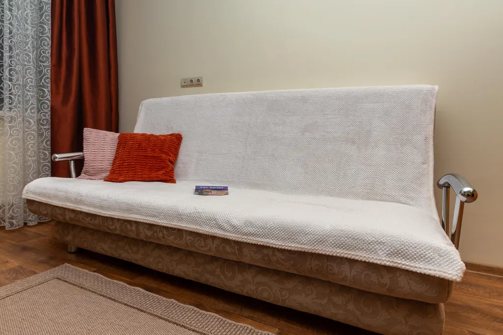 Квартира Улучшенная студия — Тюмень