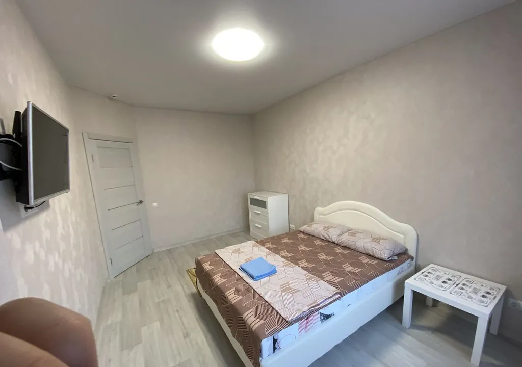 Просторная квартира в новом доме рядом с Кадетским училищем — аренда посуточно в Кемерово