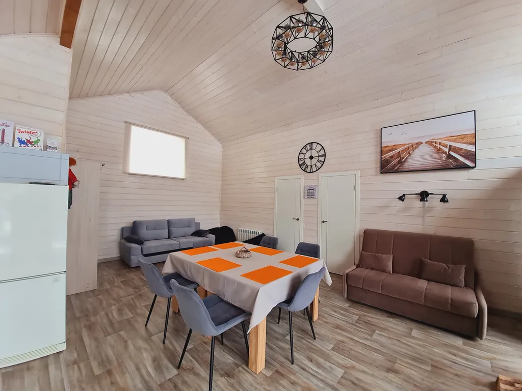 Дом на берегу водохранилища