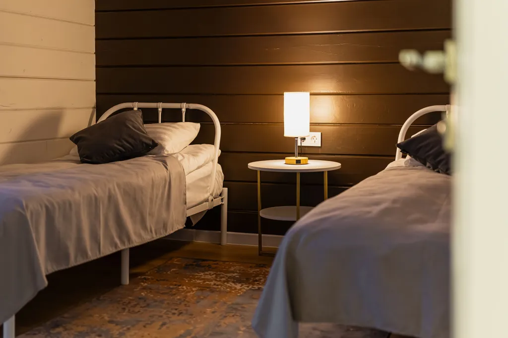 Новый дом с видом на озеро, сауной, гриль-домом и детской площадкой