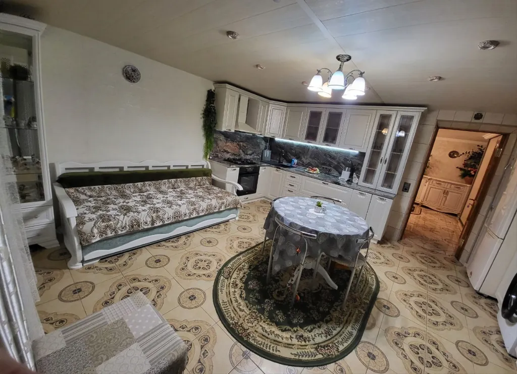 Квартира Квартира в частном доме с отдельным входом — Цемдолина