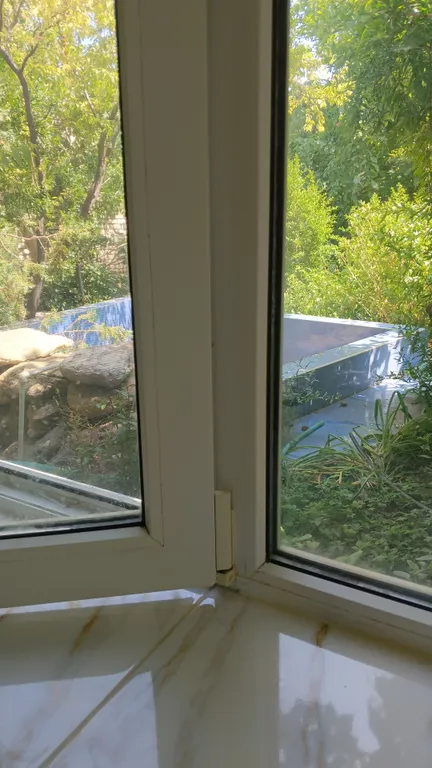 Квартира в доме с райским садом под смотровой площадкой и близ моря