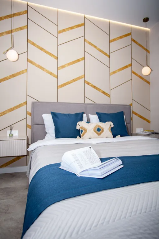 Студия в сердце города с видом на жд вокзал