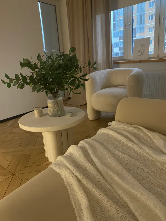 Стильная двухкомнатная квартира у моря