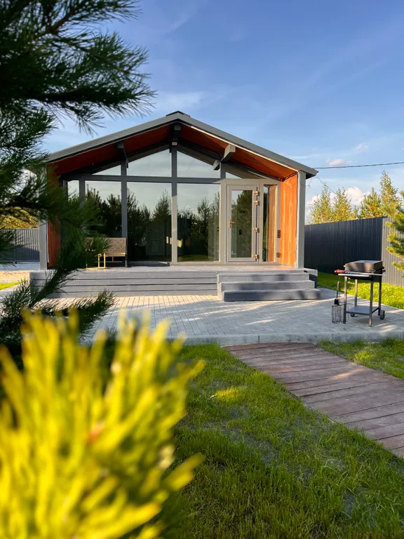 Коттедж Панорамный дом с баней на дровах и чаном в окружении ёлок — аренда посуточно в Тюмень