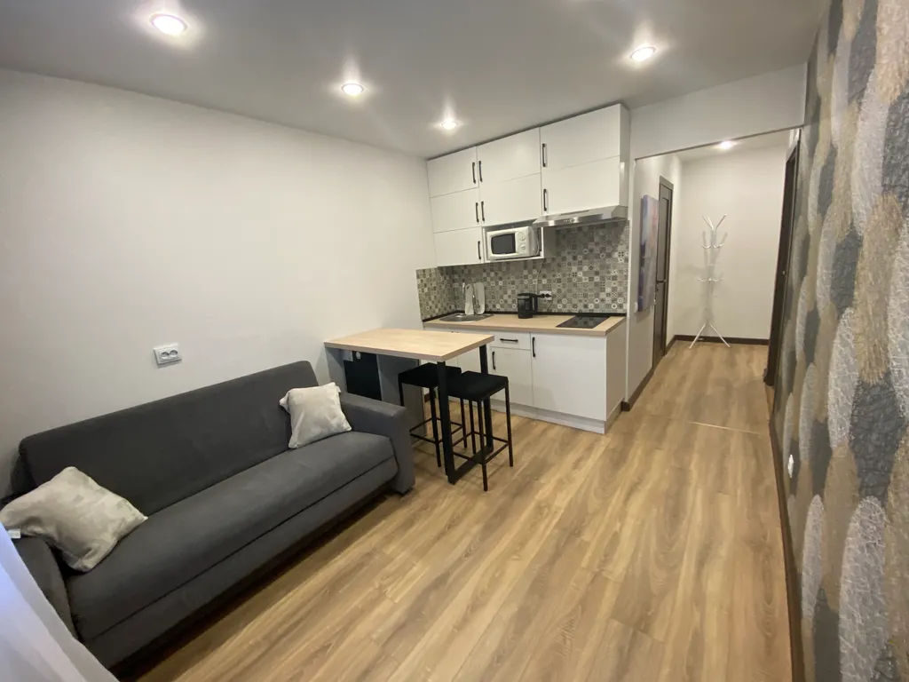 Уютна квартира с новым ремонтом и мебелью