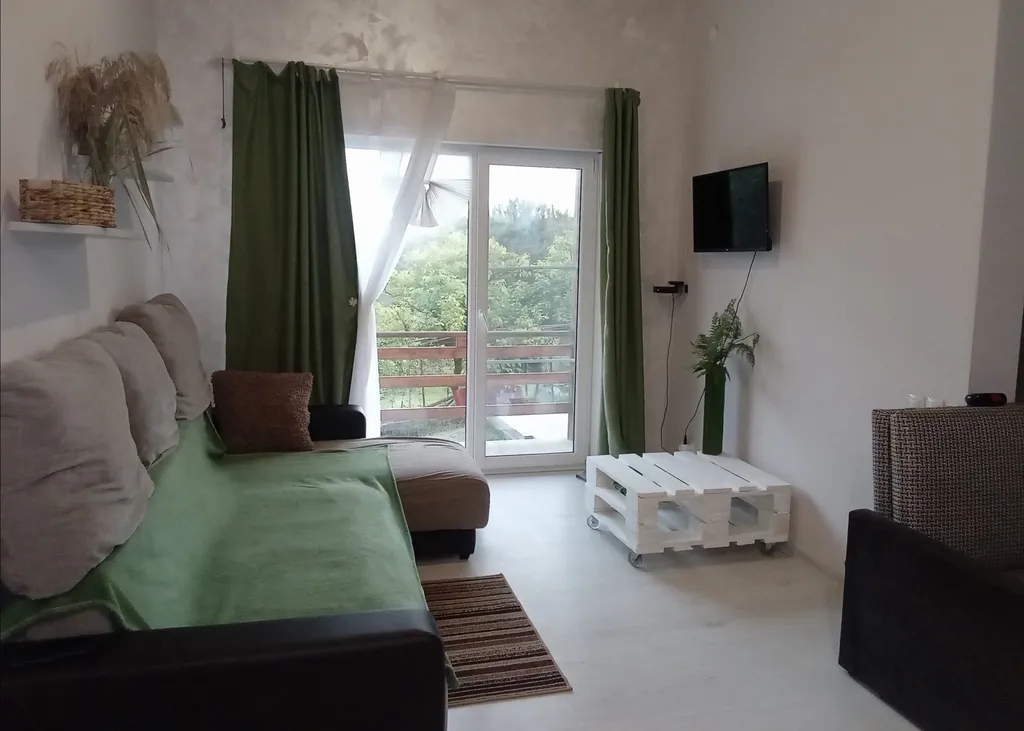 Новый дом с видами на море для приватного отдыха