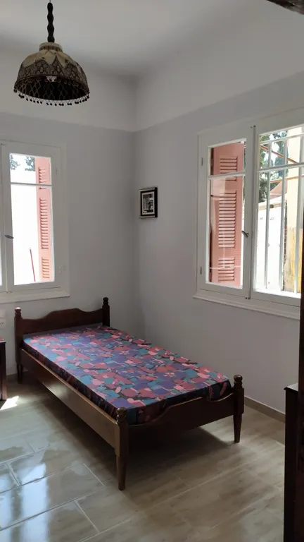 Дом у соснового парка и моря