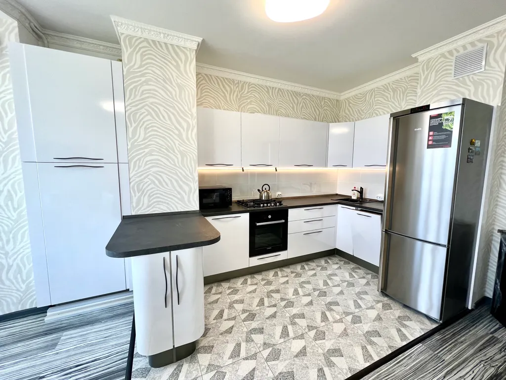 Квартира с видом на море и закат у пляжа