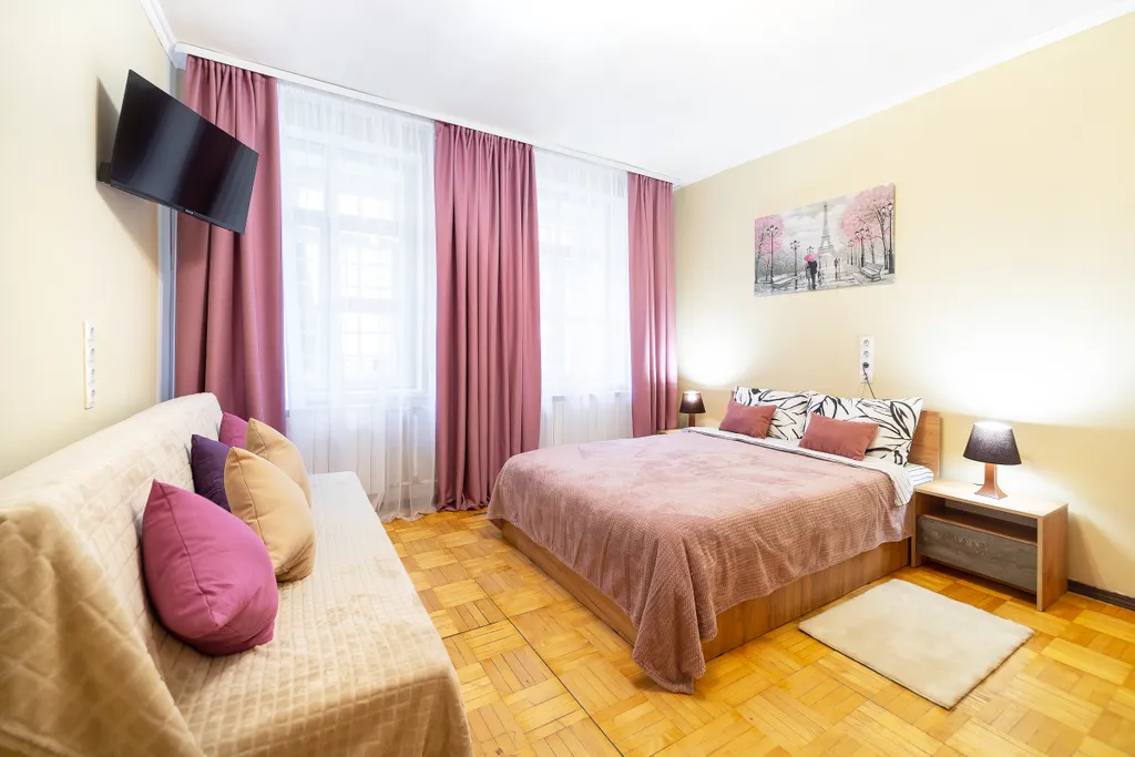 Просторная 3х комнатная квартира возле набережной — аренда посуточно в Санкт-Петербург