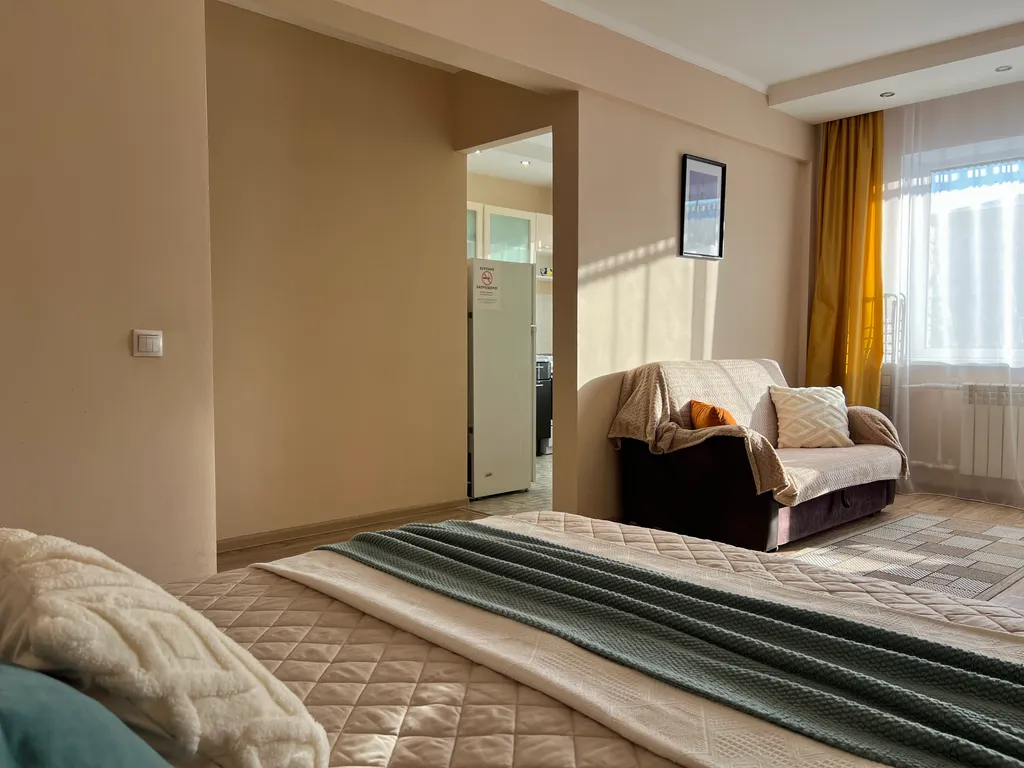 Теплая 1-к кв рядом с жд вокзалом. Не берем оплату за финальную уборку