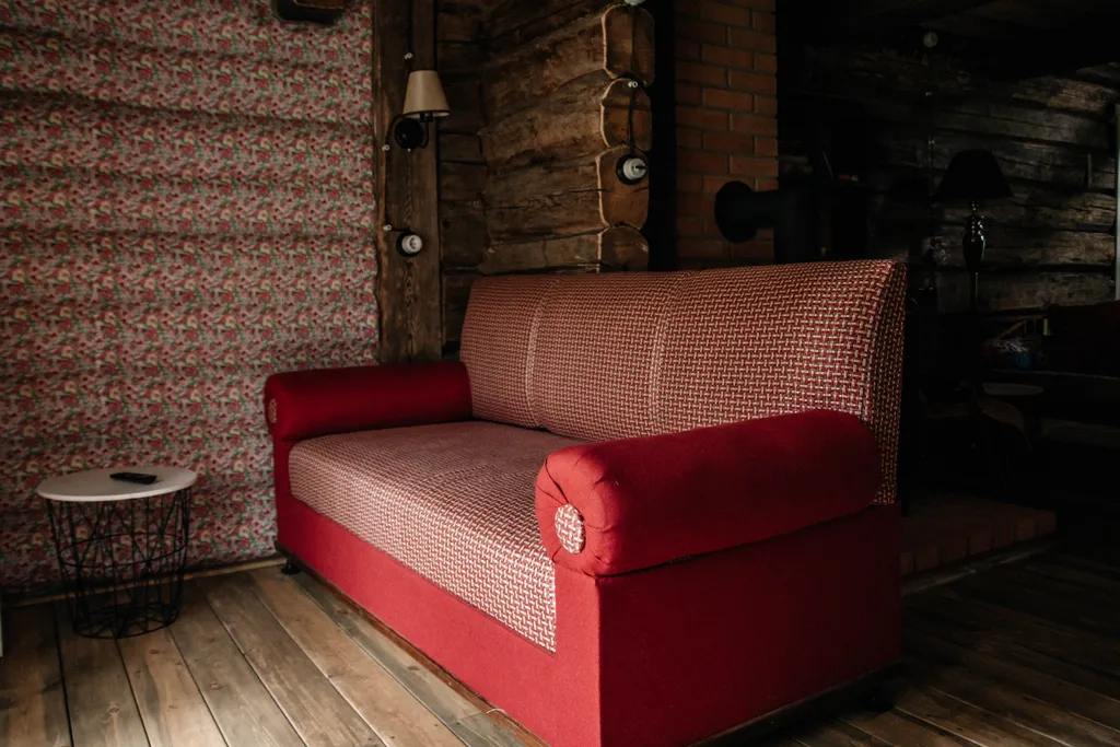 Изба Жигмонд - Архаичная Изба XIX века