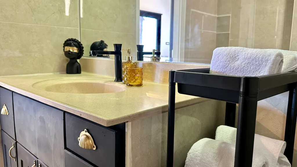 GW951 Квартира с балконом с видом на море (Gugel Waves Nahariya)