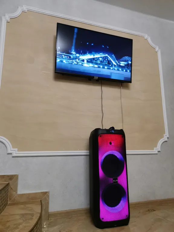 Дом с тёплым бассейном и баней в Новой Москве