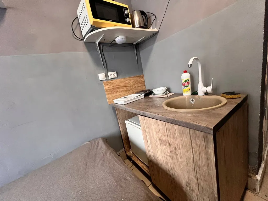 Мини - студия  эконом в центре  города