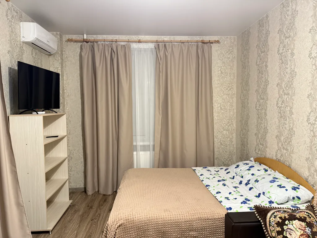 Квартира комфорт-класса с видом на море и город — аренда посуточно в Таганрог