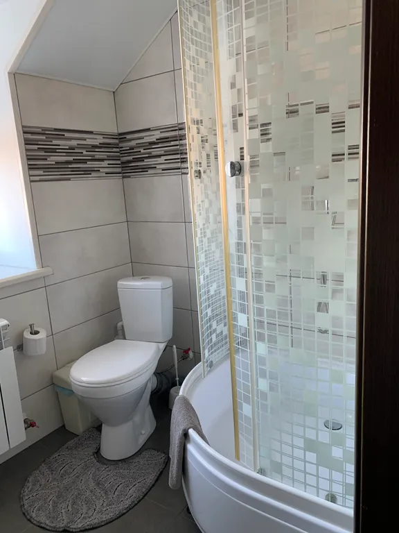 Трехместный  семейный номер (восточный) с диванчиком