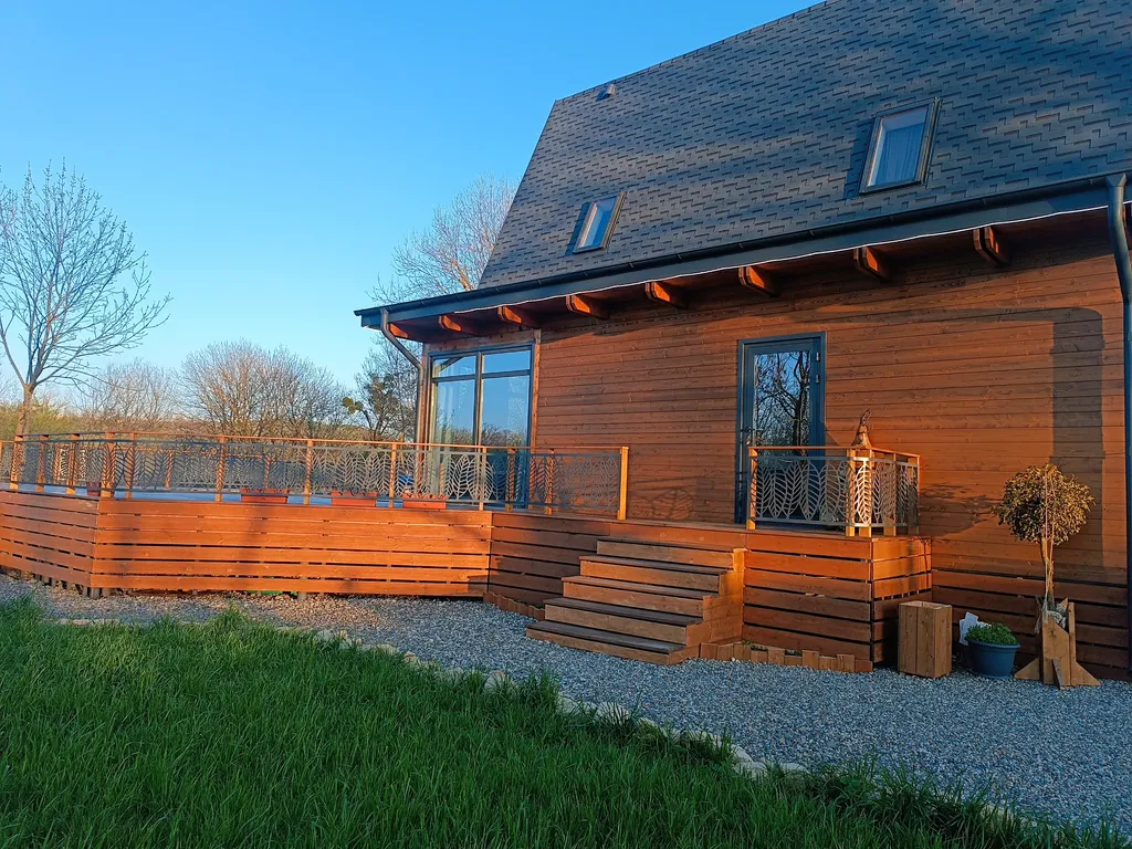 Дом с бассейном