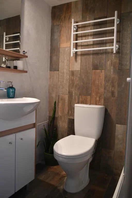 Buddha Room - двухуровневые апартаменты с качелями