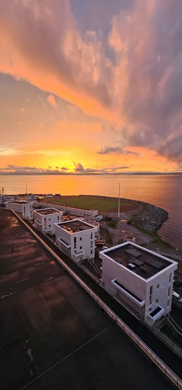 Трёхкомнатная квартира у моря